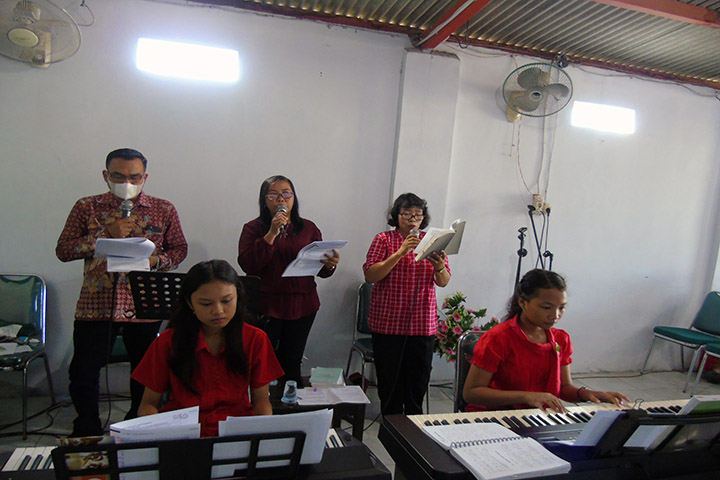 galeri,  Ibadah Perayaan Pentakosta 19 Mei 2024 di GKJ Baki Pepantan Daleman, gereja kristen jawa, gkj, gkj baki, gereja kristen jawa baki, baki, sukoharjo, gkj klasis sukoharjo, klasis sukoharjo, klasis, sinode gkj, sinode 